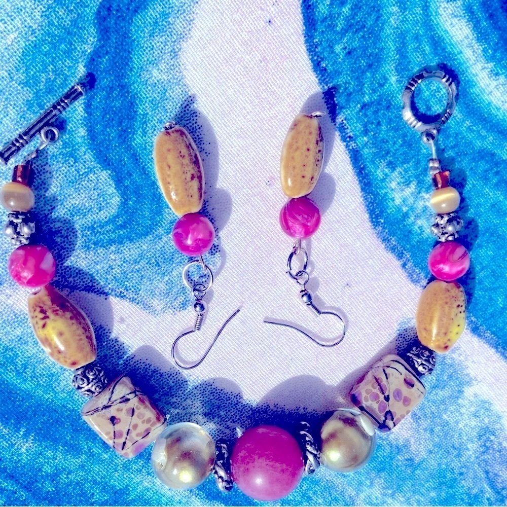 Handmade Beaded Bracelet & Earring Set- Beautiful Colors-Gently Used Condition